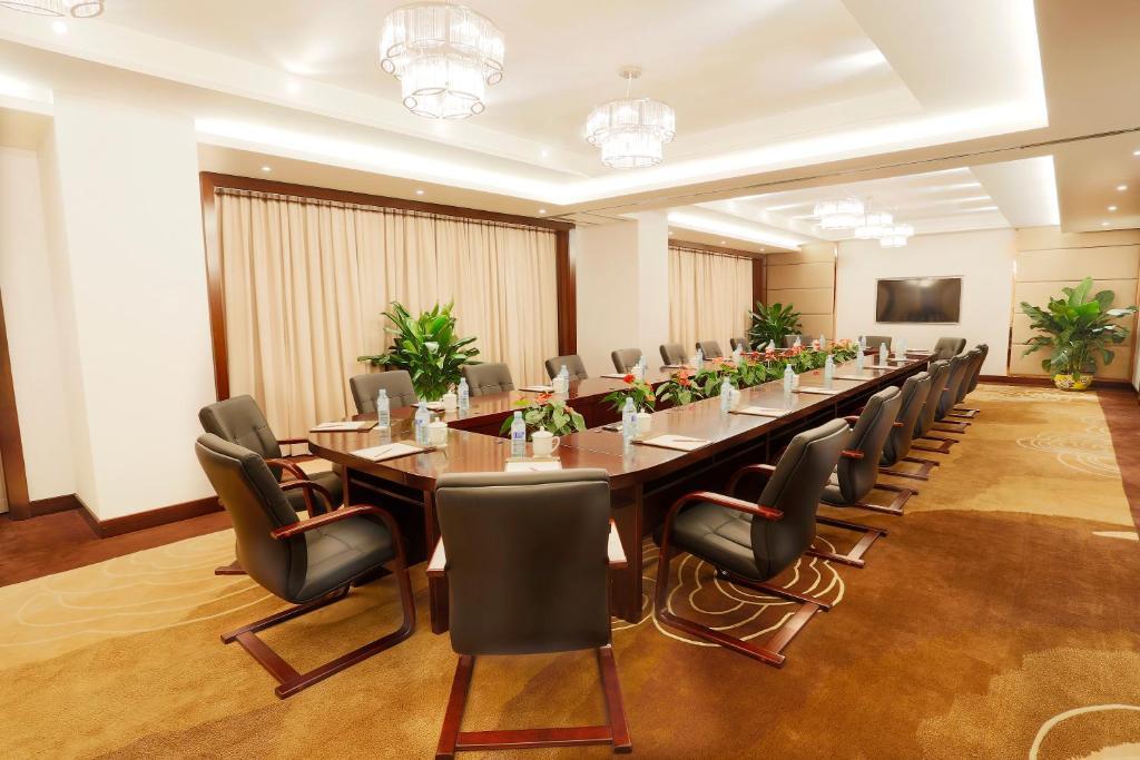 Ritan Hotel Downtown Пекин Екстериор снимка