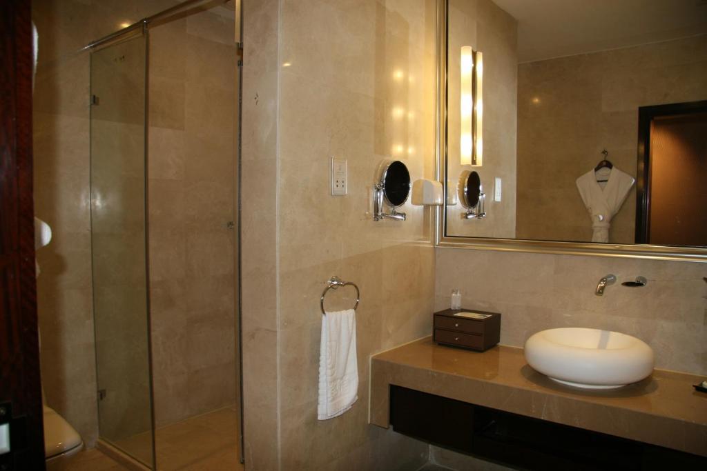 Ritan Hotel Downtown Пекин Стая снимка